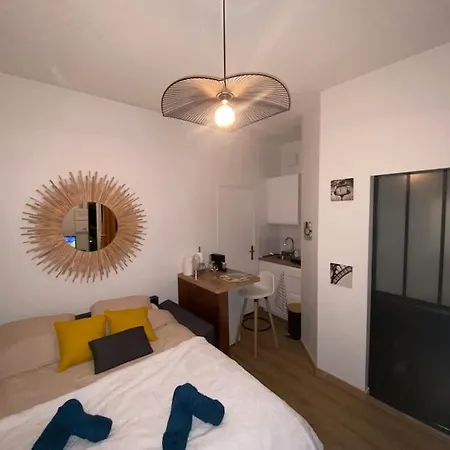 Апартаменты Le Cosy Du Canal.